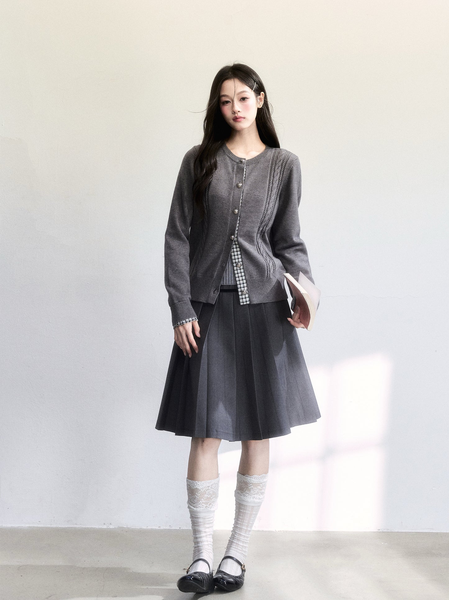 Plaid-Detail Cable Knit Cardigan